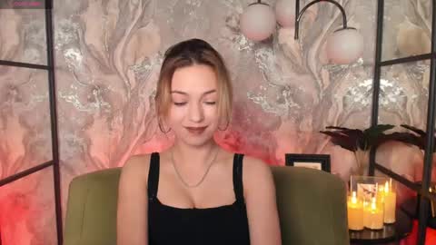 Alysia online show from April 19, 12:00 am