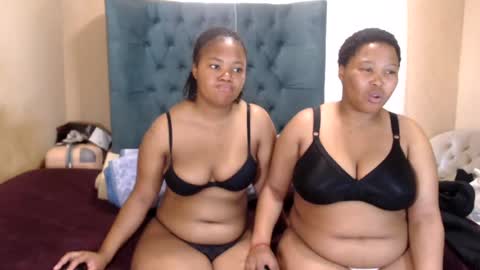 alyssabrownx online show from June 24, 5:50 am