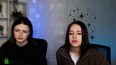 Snapshot of alyssamoan chatting on November 20, 12:49 pm alyssamoan online show from November 20, 12:49 pm