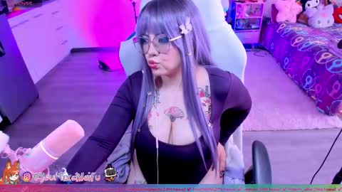  . Monday to Saturday at 10pm and 6am Colombia time online show from February 4, 9:20 pm