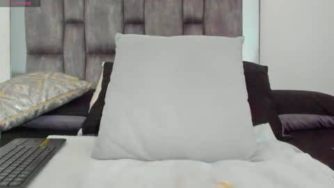 alyssia online show from July 22, 1:03 pm
