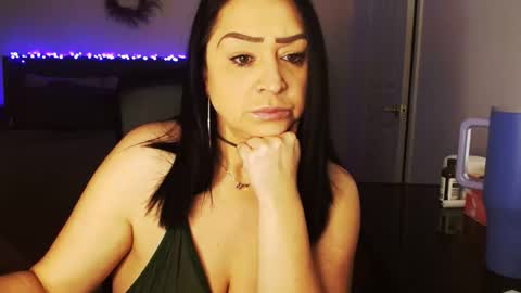 Alyssiaamorexo online show from April 30, 9:08 pm