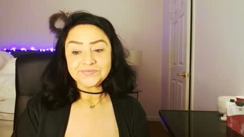 Alyssiaamorexo online show from May 4, 8:27 pm
