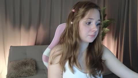 Alyx online show from March 17, 9:29 pm