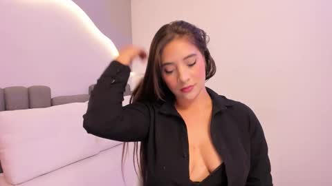 AlyxxJane ----Connected from online show from October 16, 12:39 pm