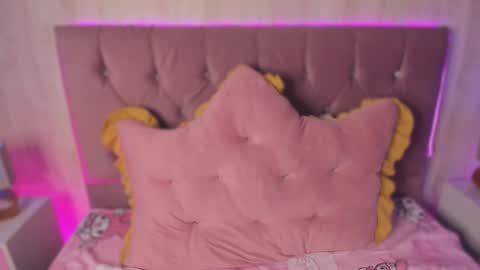 Alyy online show from March 15, 2:56 pm