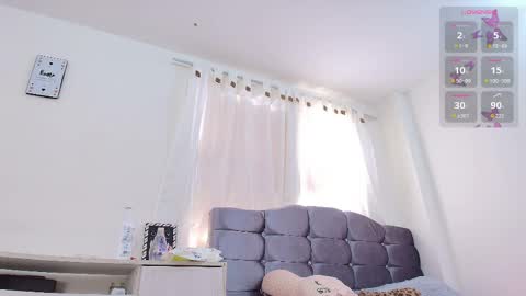 Snapshot of amabella_w chatting on June 5, 4:56 pm Isabella online show from June 5, 4:56 pm