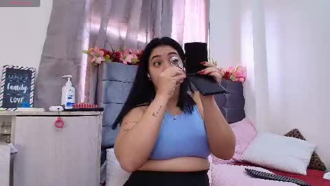 Snapshot of amabella_w chatting on July 26, 7:43 pm Isabella online show from July 26, 7:43 pm
