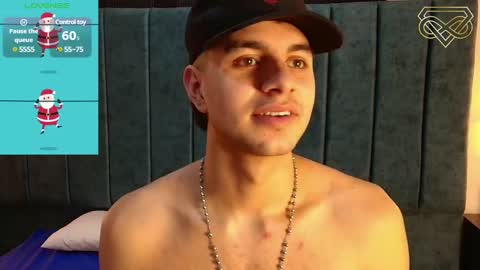 Snapshot of amadeo_wild chatting on December 27, 4:10 pm Amadeo Wild online show from December 27, 4:10 pm