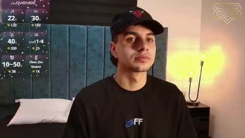 Snapshot of amadeo_wild chatting on January 10, 9:23 am Amadeo Wild online show from January 10, 9:23 am