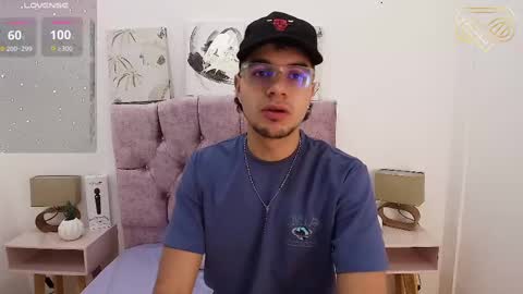 Snapshot of amadeo_wild chatting on January 19, 12:39 pm Amadeo Wild online show from January 19, 12:39 pm