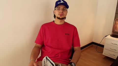 Snapshot of amadeo_wild chatting on March 8, 3:56 pm Amadeo Wild online show from March 8, 3:56 pm