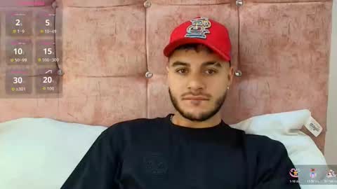 Snapshot of amadeo_wild chatting on October 22, 4:18 pm Amadeo Wild online show from October 22, 4:18 pm