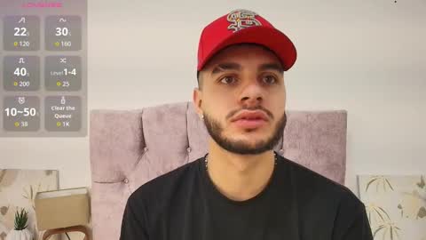 Snapshot of amadeo_wild chatting on November 8, 1:33 pm Amadeo Wild online show from November 8, 1:33 pm