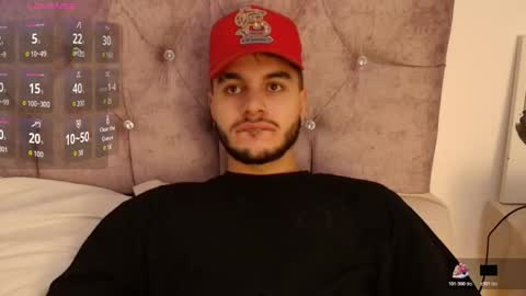 Snapshot of amadeo_wild chatting on December 2, 3:18 pm Amadeo Wild online show from December 2, 3:18 pm