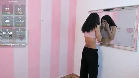 Snapshot of amaia_monroe chatting on May 15, 11:45 pm amaia_monroe online show from May 15, 11:45 pm