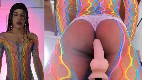 Snapshot of amaia_monroe chatting on June 9, 2:01 am amaia_monroe online show from June 9, 2:01 am