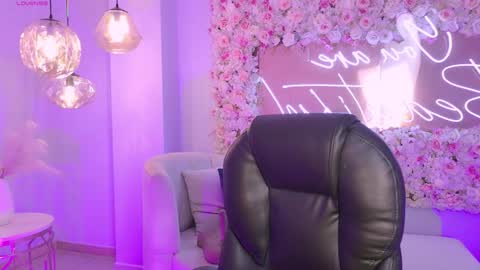 Amaia Haywood online show from December 4, 6:34 am