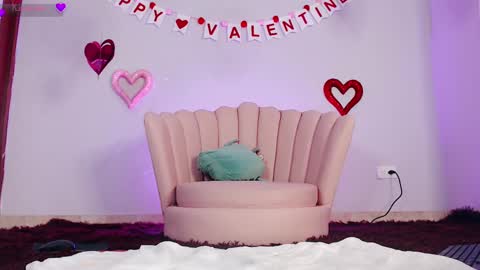 Snapshot of amaisinclair chatting on February 9, 12:08 pm Amai  Sinclair  online show from February 9, 12:08 pm