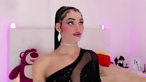 amal_baddel_ online show from November 10, 10:20 pm