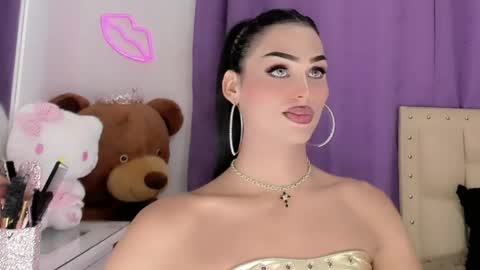 Snapshot of amal_baddel_ chatting on May 16, 12:40 am amal_baddel_ online show from May 16, 12:40 am