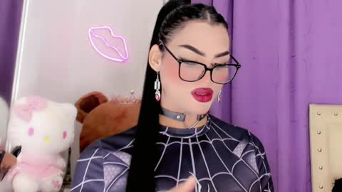 Snapshot of amal_baddel_ chatting on May 26, 6:31 am amal_baddel_ online show from May 26, 6:31 am