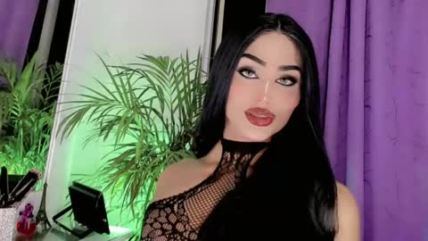 Snapshot of amal_baddel_ chatting on June 10, 6:45 am amal_baddel_ online show from June 10, 6:45 am