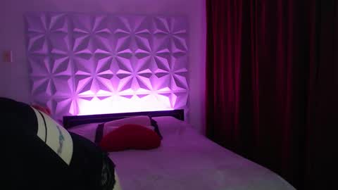 Amalett online show from December 15, 11:53 pm