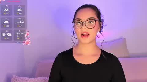 Snapshot of amalia_bennet chatting on August 8, 1:52 am amalia bennet online show from August 8, 1:52 am