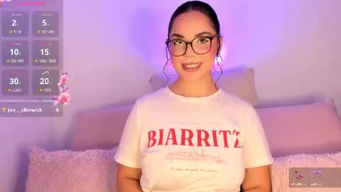 Snapshot of amalia_bennet chatting on August 10, 2:26 am amalia bennet online show from August 10, 2:26 am