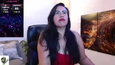 Snapshot of amalia_brunette chatting on March 12, 10:50 pm AMALIA online show from March 12, 10:50 pm