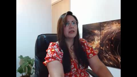 Snapshot of amalia_brunette chatting on September 18, 10:45 pm AMALIA online show from September 18, 10:45 pm