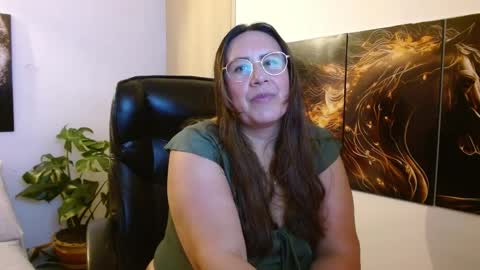 Snapshot of amalia_brunette chatting on May 14, 11:11 pm AMALIA online show from May 14, 11:11 pm
