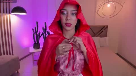 Amalia cruss online show from October 15, 9:04 pm