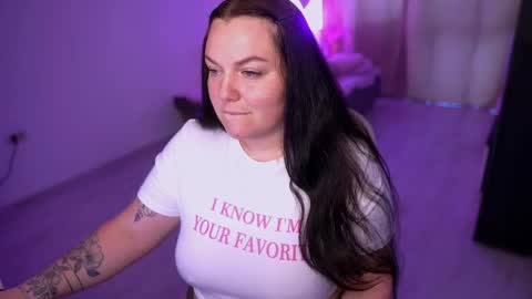 Snapshot of amalia_minkxx chatting on June 7, 4:27 am amalia_minkxx online show from June 7, 4:27 am