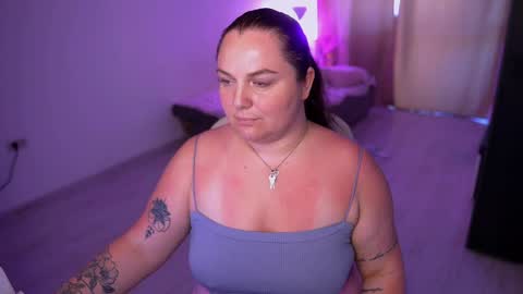 Snapshot of amalia_minkxx chatting on June 9, 4:18 pm amalia_minkxx online show from June 9, 4:18 pm