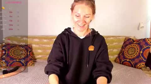 Snapshot of amalia_mio chatting on October 19, 8:04 am Amalia online show from October 19, 8:04 am