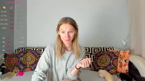 Snapshot of amalia_mio chatting on November 5, 7:52 am Amalia online show from November 5, 7:52 am