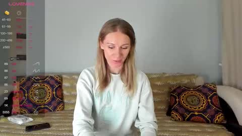 Snapshot of amalia_mio chatting on December 15, 7:56 am Amalia online show from December 15, 7:56 am