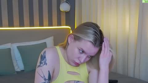 Amalia online show from May 13, 1:19 pm