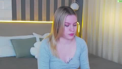 Amalia online show from May 31, 1:07 pm
