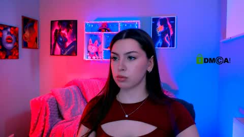Snapshot of amalialowell chatting on June 3, 9:23 am Amalia online show from June 3, 9:23 am