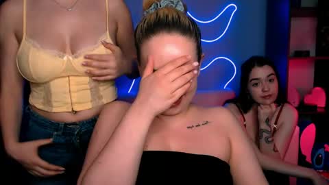 Snapshot of amalialowell chatting on June 8, 1:28 am Amalia online show from June 8, 1:28 am