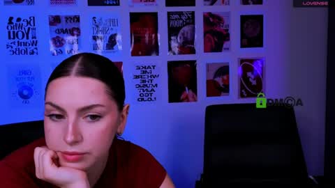 Snapshot of amalialowell chatting on July 4, 7:20 pm Amalia online show from July 4, 7:20 pm