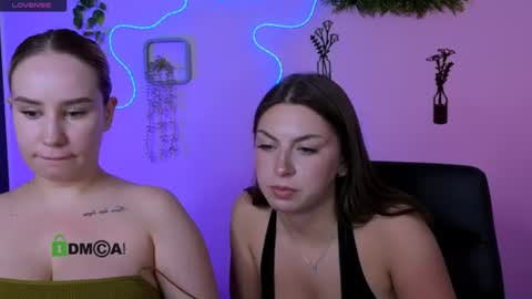 Snapshot of amalialowell chatting on July 28, 7:39 pm Amalia online show from July 28, 7:39 pm