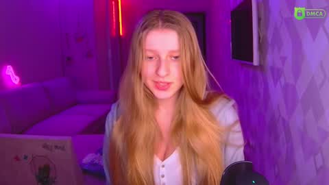 Snapshot of amaliaqueen999 chatting on December 12, 2:33 pm Amalia online show from December 12, 2:33 pm