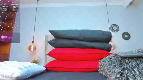 Snapshot of amanda29_ chatting on October 27, 7:18 pm amanda29_ online show from October 27, 7:18 pm