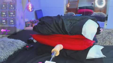 Snapshot of amanda29_ chatting on November 25, 11:05 pm amanda29_ online show from November 25, 11:05 pm