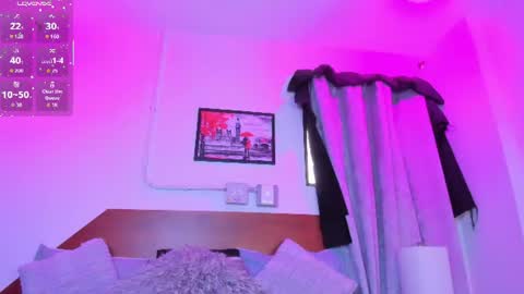 Snapshot of amanda29_ chatting on June 23, 7:01 pm amanda29_ online show from June 23, 7:01 pm