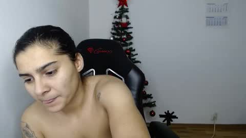 The queen of the biceps  online show from December 21, 12:18 am